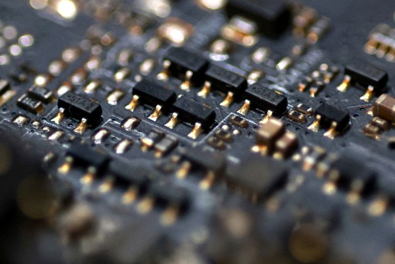 China Orders Domestic Firms to Halt Use of US and Israeli Cybersecurity Software