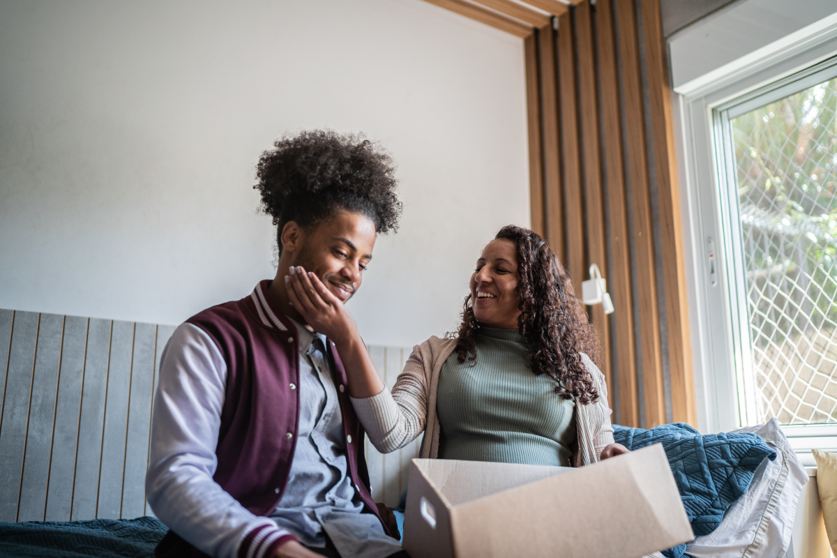 Private Student Loans Fill College Funding Gaps as Federal Limits Fall Short