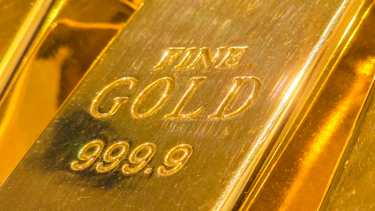 Precious Metals Hit Record Highs Amid Fed Independence Concerns
