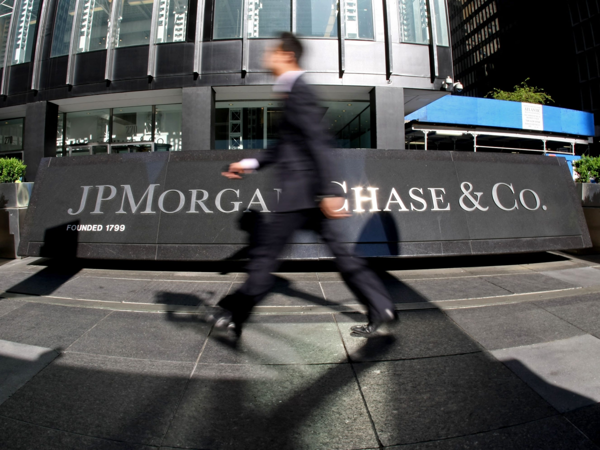 JPMorgan CFO Warns of Consumer Harm from Proposed Credit Card Rate Cap