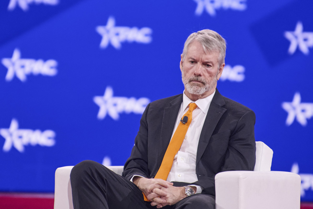 Analysts Cut MicroStrategy Price Target Despite Bitcoin Buying Spree