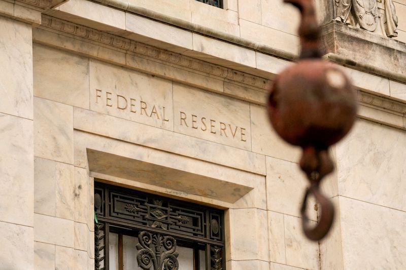 Fitch Analyst Warns Fed Independence Erosion Could Harm US Credit Rating