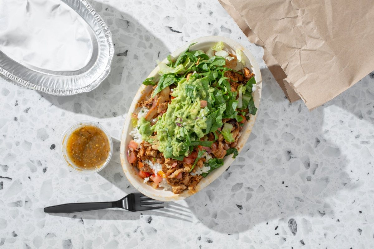 Chipotle Reaffirms 2025 Guidance Amid Leadership Shifts