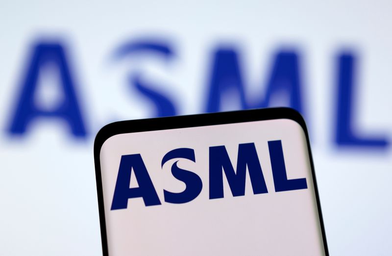 ASML Surpasses $500 Billion Market Cap on TSMC Spending Boost