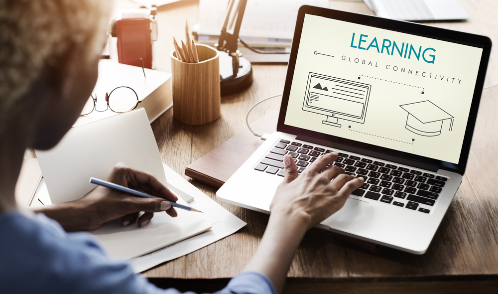 Analysts Adjust Coursera Price Targets Amid AI Focus