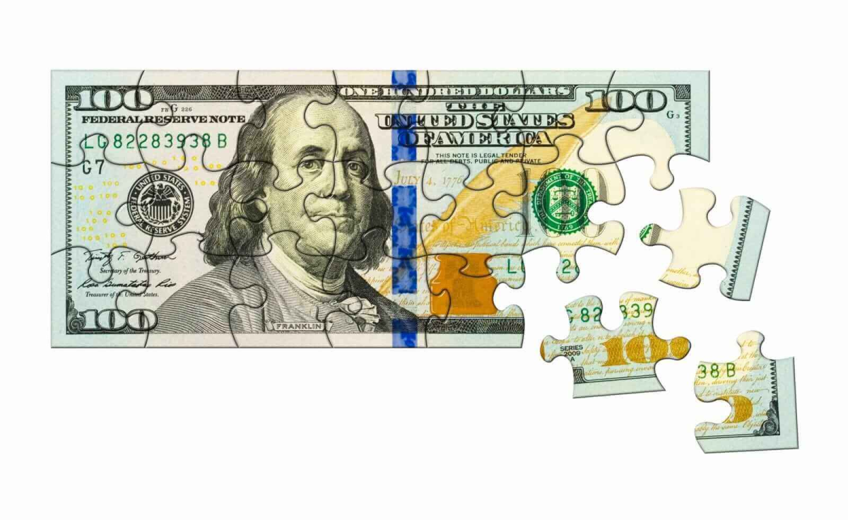 Dollar Dips on Yen Rally and Fed Comments Before Recovering