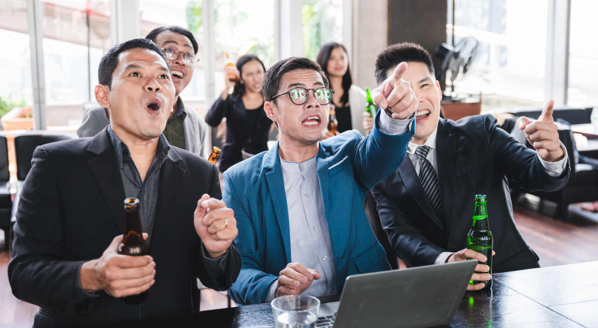 Wall Street Analysts Forecast Continued Market Gains Amid Cautious Investor Sentiment