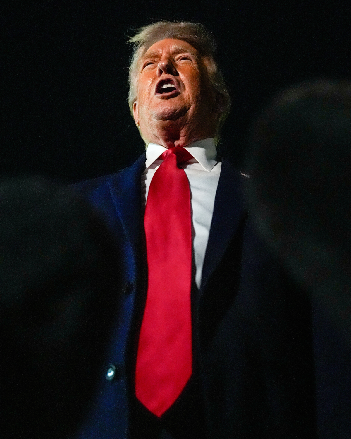 Markets Drop as Trump Tariff Threats on Greenland Spark Investor Anxiety