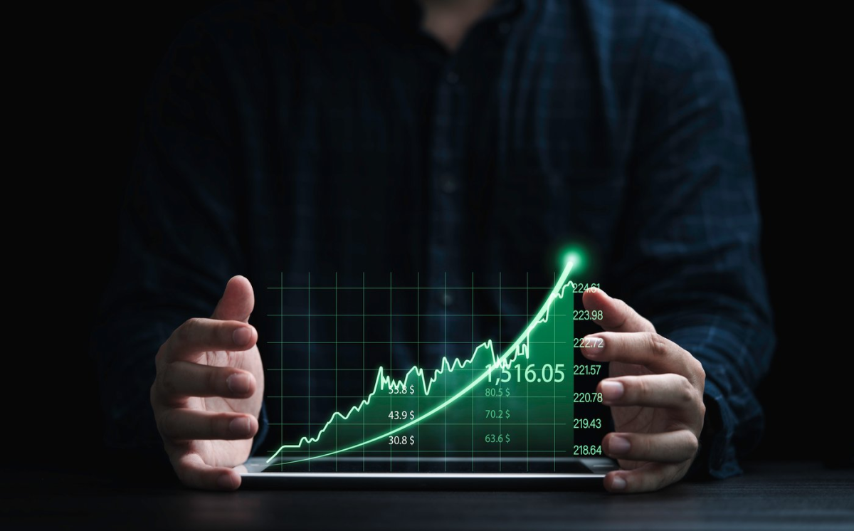 TJX Companies Outperforms Market with Strong 2025 Gains and 2026 Momentum
